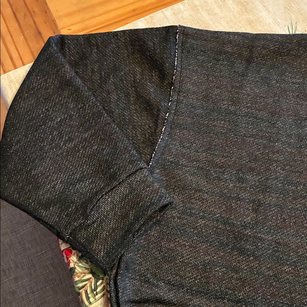 Double Zero Charcoal Cropped Pullover
Small, NWOT - image 4